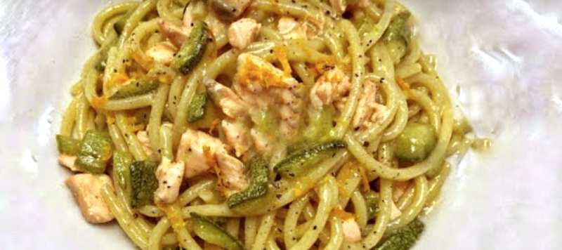 Il Piatto del giorno: “Spaghetti, salmone e zucchine”